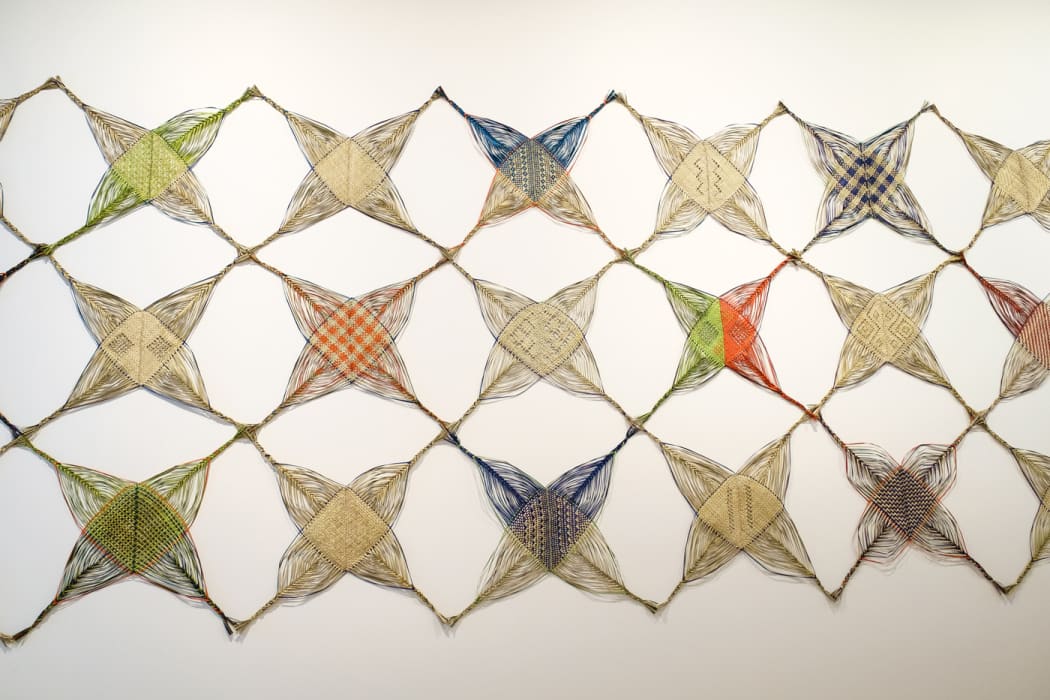Kit-Set Whanaungatanga, Maureen Lander.