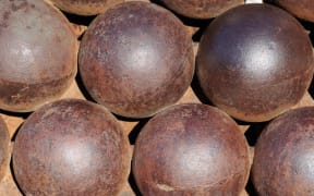 A stack of cannon balls.