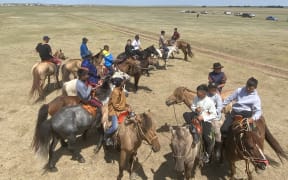 New Zealand farmers have shared their shearing knowledge with more than 100 Mongolian herders during a five week tour of the country.