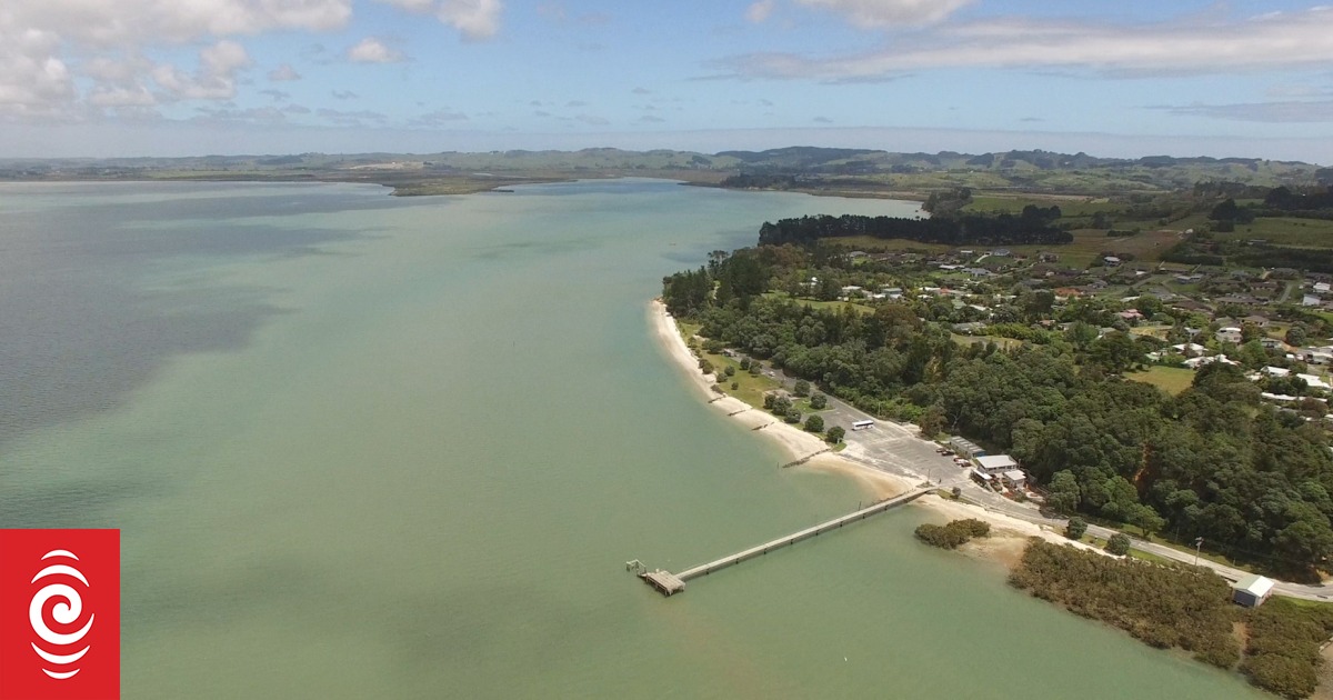 Rahui in place at Auckland's Shelly Beach as search continues for missing man