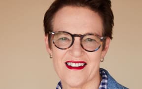 New Zealand writer Joanne Drayton