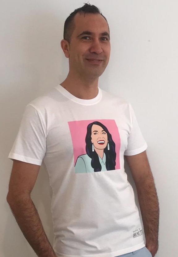 The Cindylicious T-shirt, Kevin Barratt. Famine of beauty