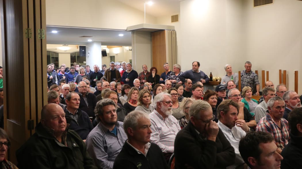 Hundreds of farmers, stock sellers and local leaders packed a Cheviot pub to hear how MPI is handling the disease.