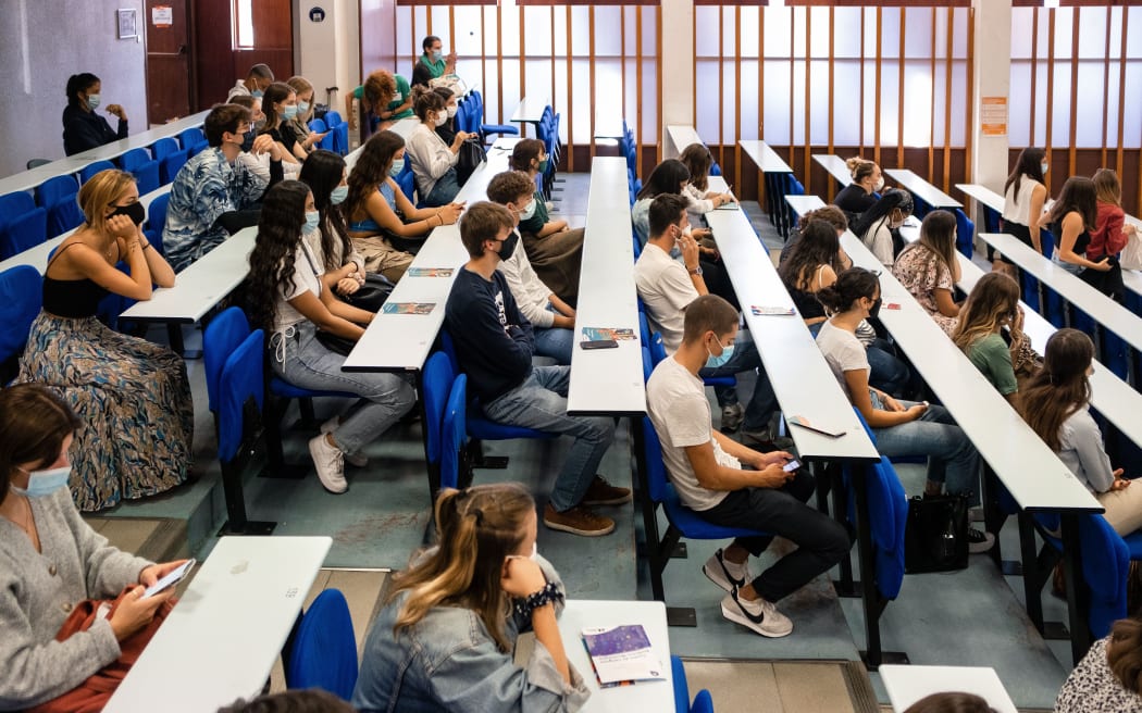 On Wednesday, September 9, 2020 at the university campus of Pessac (bordeaux montaigne), students in their first year of bachelor's degree are welcomed in small groups in order to present the academic year to the students.