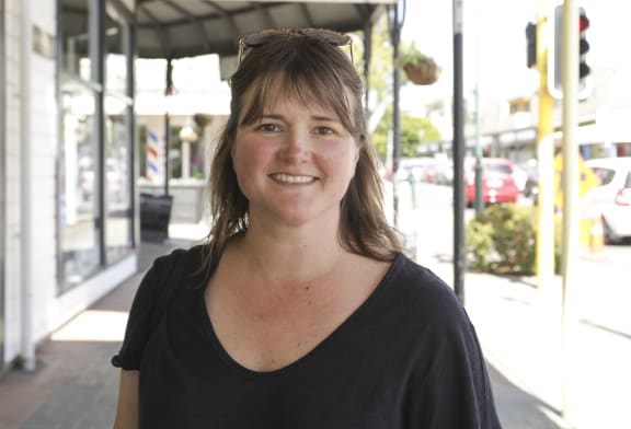 Karori residents have mixed feelings about the sale of the Victoria University campus to Ryman Healthcare to develop a retirement village on the site. Linda stockholm is happy abouut the sale.