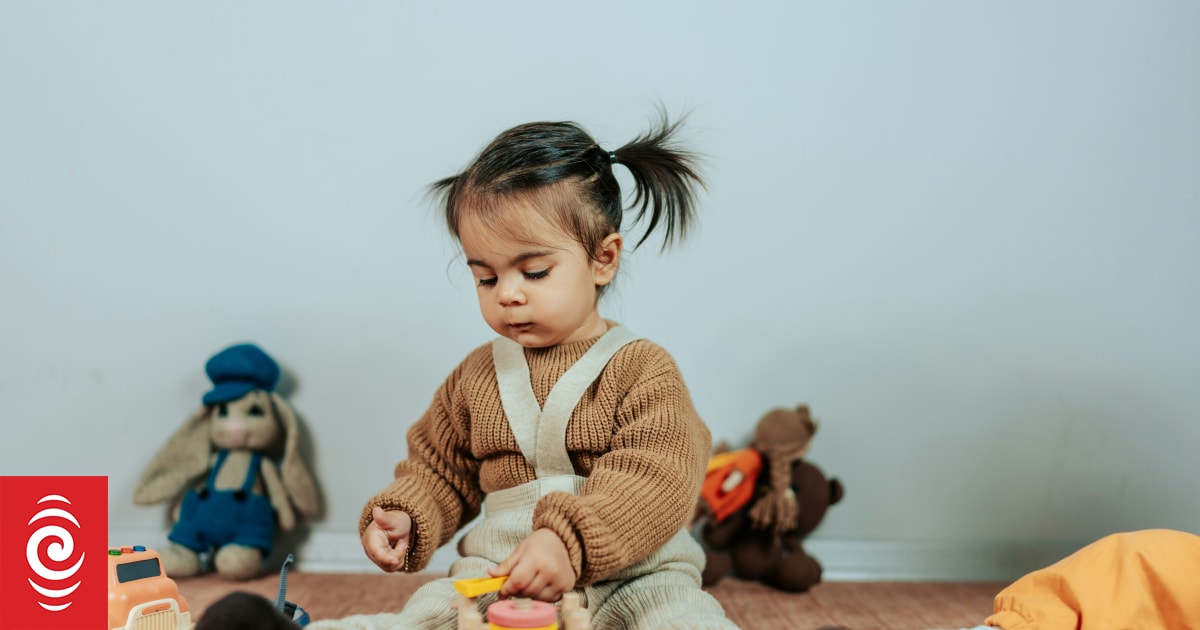 How to avoid buying unsafe toys for little kids