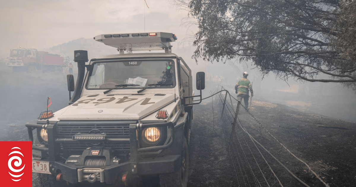 More than 500 structures lost as Victoria continues to reel from devastating bushfires