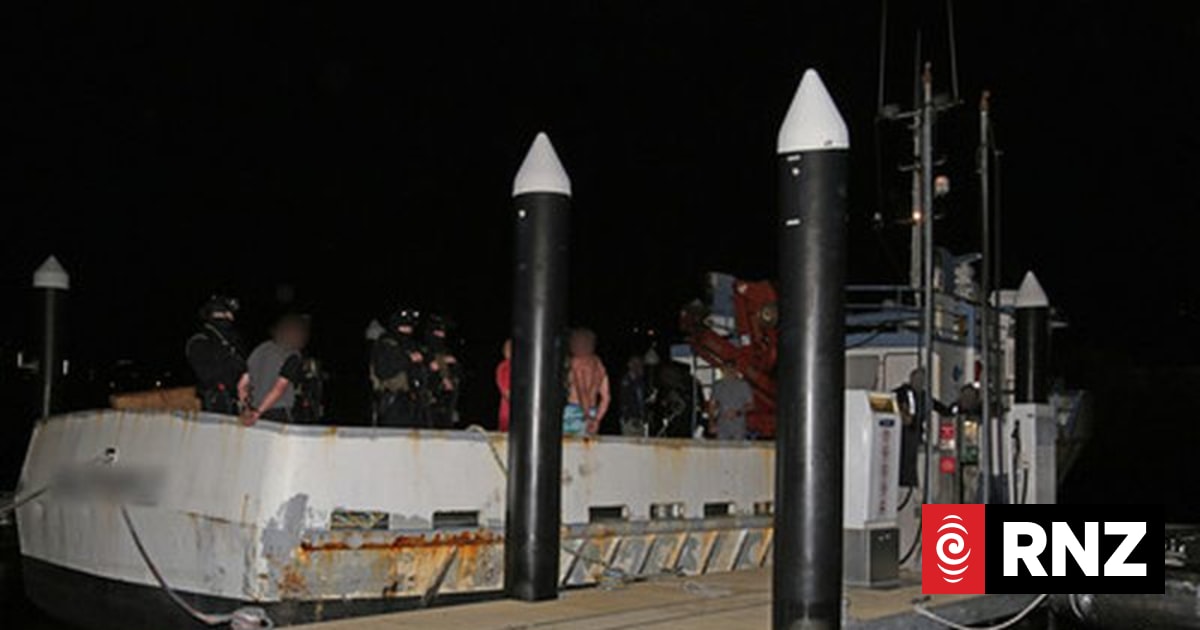 Australian police seize 1.1 tonnes of cocaine in record bust | RNZ