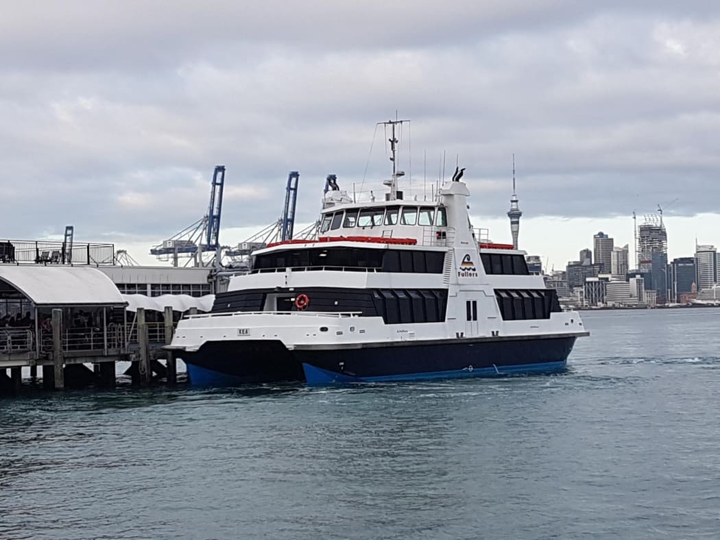 A Fullers ferry heading from the city to Devonport.