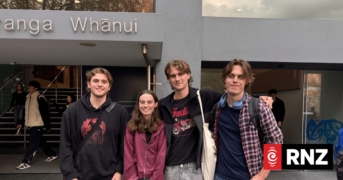 Students question university affordability after government scraps fees-free scheme