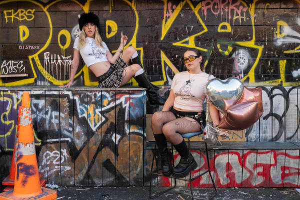 What was meant to be a small regional group in Aotearoa New Zealand, the Vintage Lens Club has grown online to having nearly 40,000 members in more than 20 countries.