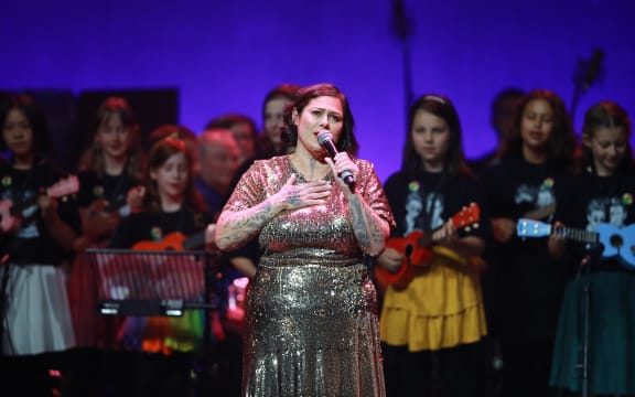 Anika Moa with the Kiwileles