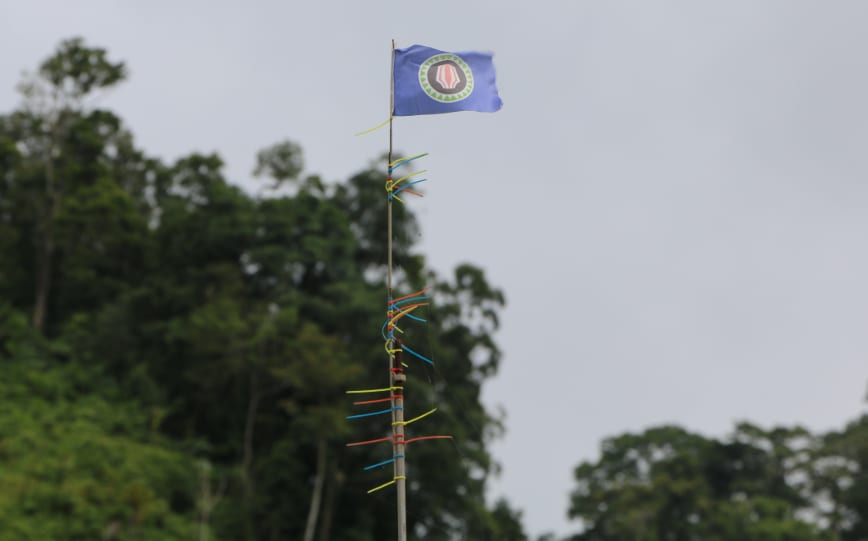 Bougainvlle flag flies high at Panguna.