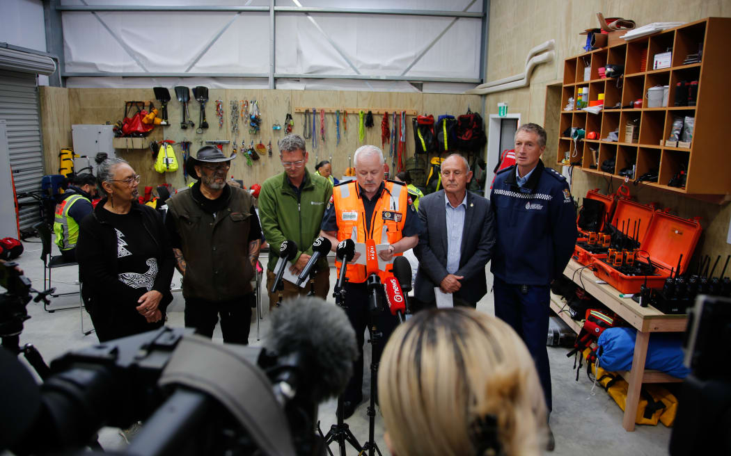 Tongariro fire - stand up 10 November 2025 - Nigel Dravitzki - FENZ District Commander