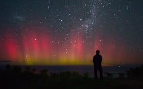 An aurora as seen from Island Bay, 4 August 2024.