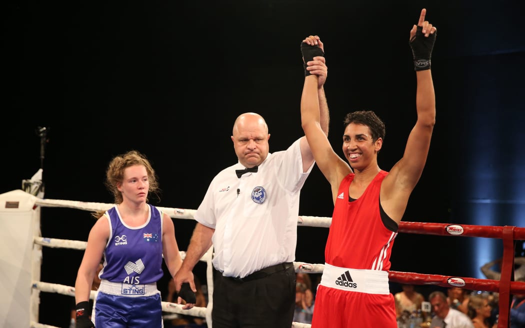 New Zealand boxer Alexis Pritchard beats Australian Cassie Axon in the 2016 Trans-Tasman Boxing Championships.