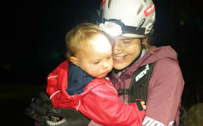 Scottish runner Jasmin Paris with her 14-month-old baby.