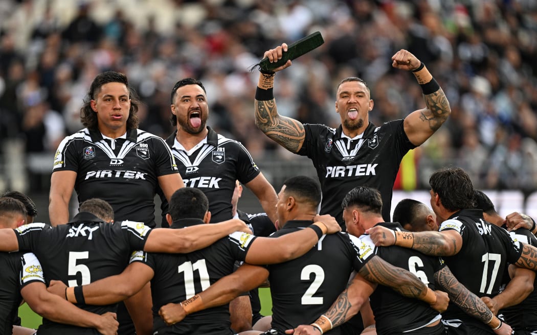 Kiwis captain James Fisher-Harris (R) leads a haka before the test against Australia.