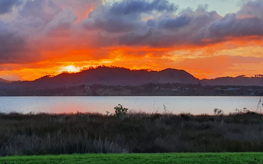 Search underway for man in kayak who went into the sea at Waihi Beach ...