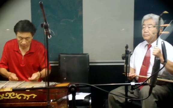Mr Yu Lin Li -  Yangqin.Mr Shiqing Wang erhu.