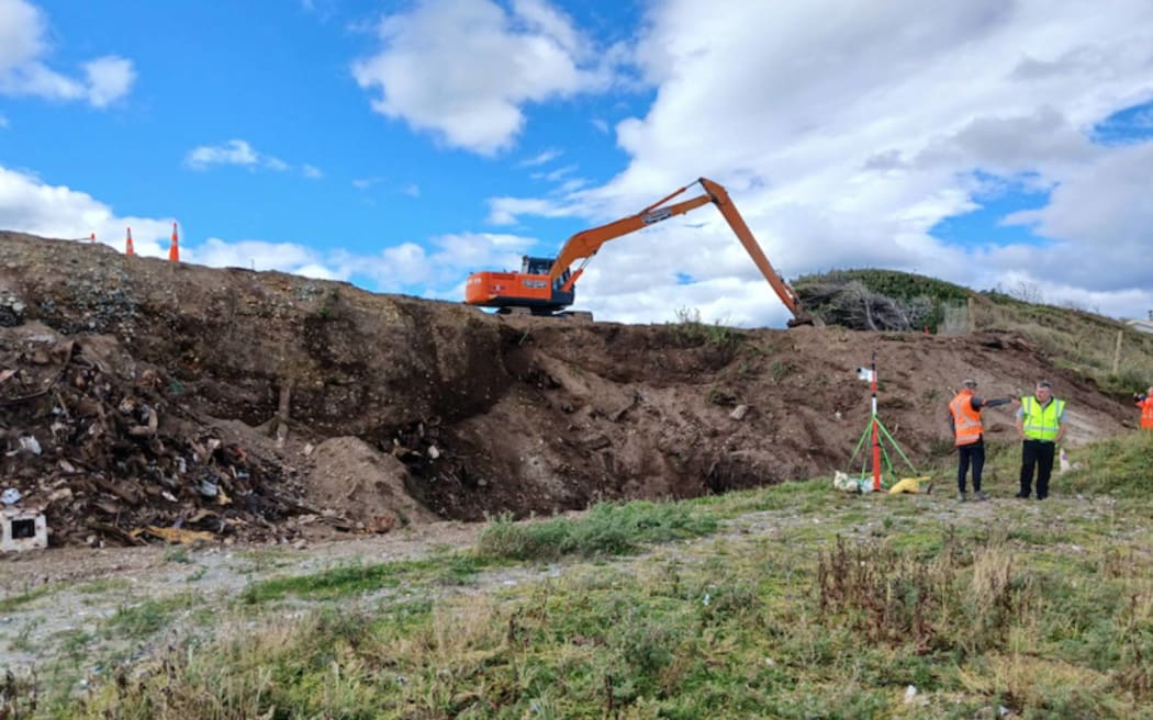 The removal of an old dumpsite at Bluecliffs, Southland.