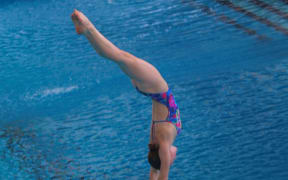 Maggie Squire diving