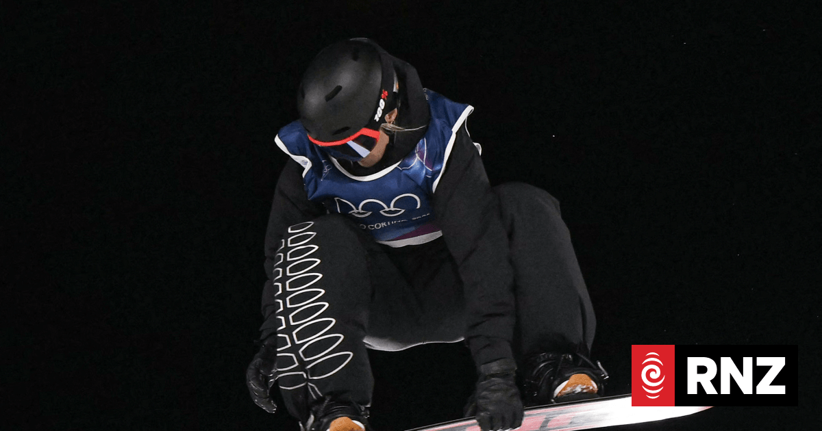 Watch: Zoi Sadowski-Synnott wins silver in snowboarding big air final ...