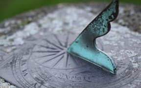 Sun dial