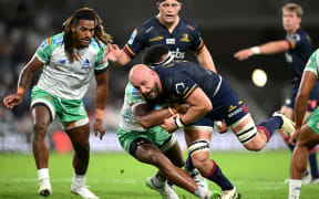 DUNEDIN, NEW ZEALAND - APRIL 12: Hugh Renton of the Highlanders charges forward during the round nine Super Rugby Pacific match between Highlanders and Fijian Drua at Forsyth Barr Stadium, on April 12, 2025, in Dunedin, New Zealand. (Photo by Joe Allison/Getty Images)