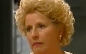 Joan Sydney as Valda Sheergold.