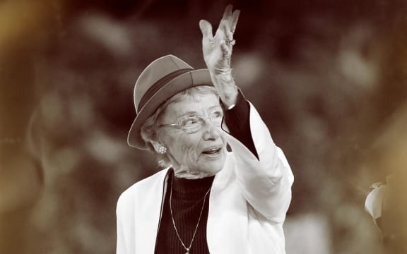 The wife of rugby league legend Clive Churchill, Joyce, has died, aged 99.