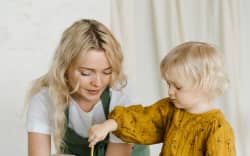 Mummymaxxing Influencers share highly curated motherhood content online.