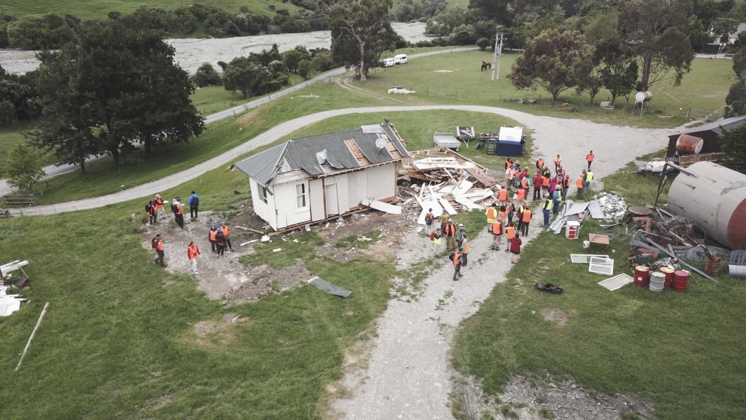 Several geologists from around the world travelled to the Kekerengu fault.