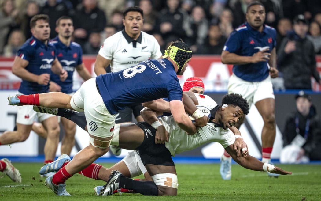 All Black Peter Lakai scores a try.