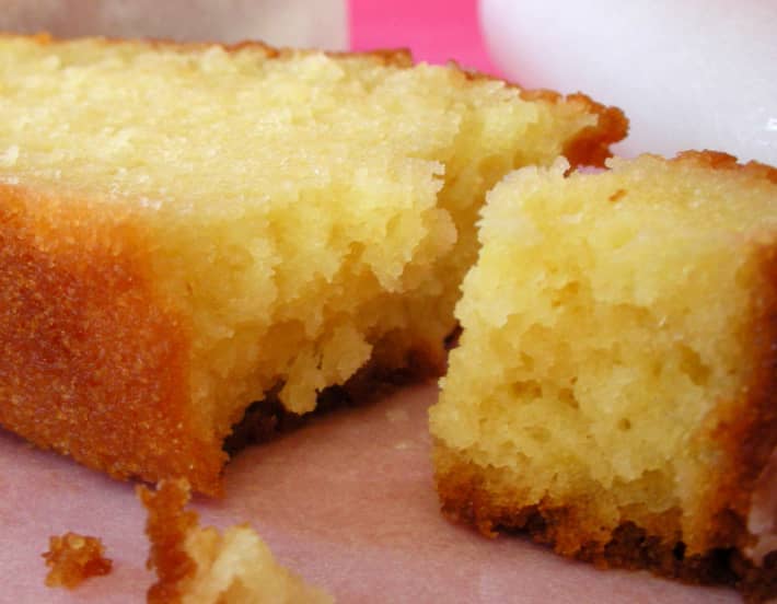 lemon yoghurt cake