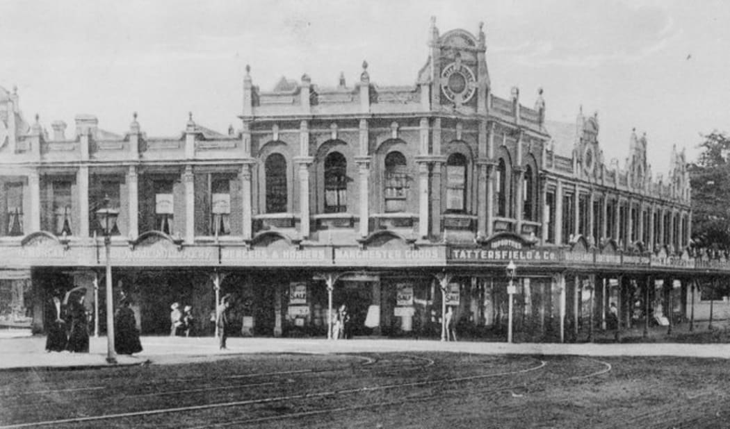 Corner Pitt Street and Karangahape Road in 1909