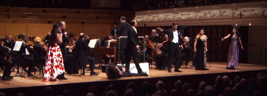 Full cast and Auckland Philharmonia Orchestra, Giordano Bellincampi