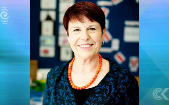 Unions battle school funding plan