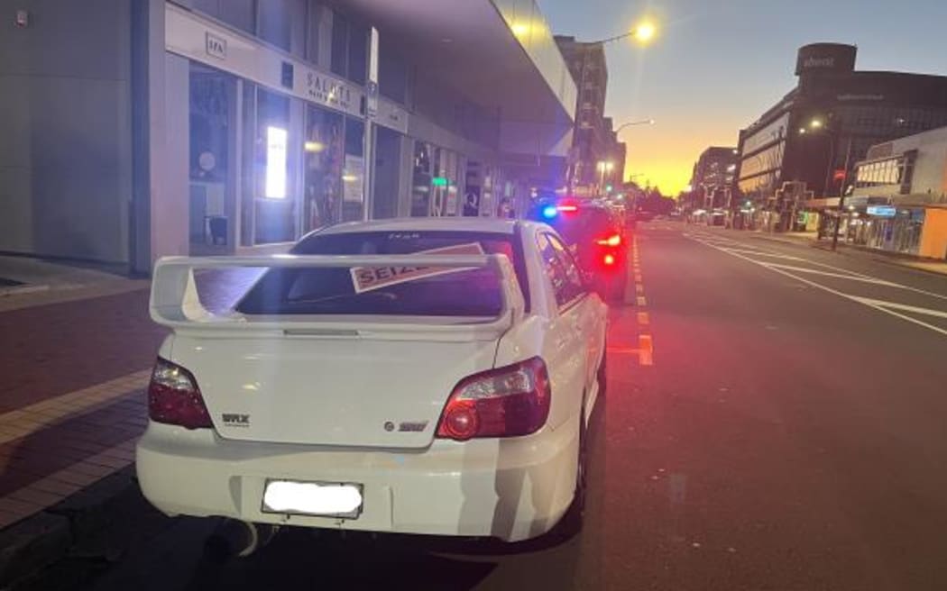 Wellington Police have cracked down on street racers in the Hutt Valley again, issuing 32 infringement notices overnight.
Last night, 10 vehicles were pink or green stickered, three licences were suspended, 32 infringement notices issued, three vehicles impounded, and three drivers summonsed for excess breath alcohol.
Four vehicles were also seized by bailiffs and a large number of fines collected.
The Police say they are committed to holding illegal street racers to account as they know the impact their activity has on the community.