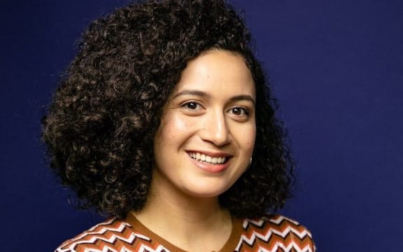 Rose Matafeo with her award for the best comedy show at the Edinburgh Comedy Festival.
