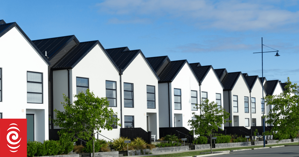 Call for changes to tackle overheating homes in summer