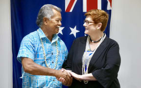 Cook Islands Prime Minister Henry Puna and Marise Payne in Rarotonga.