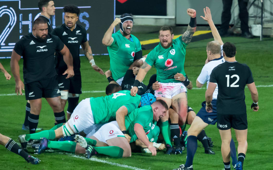 Ireland celebrate their try during 2022 Steinlager Series match 3 between the New Zealand All Blacks and Ireland at Sky Stadium in Wellington.