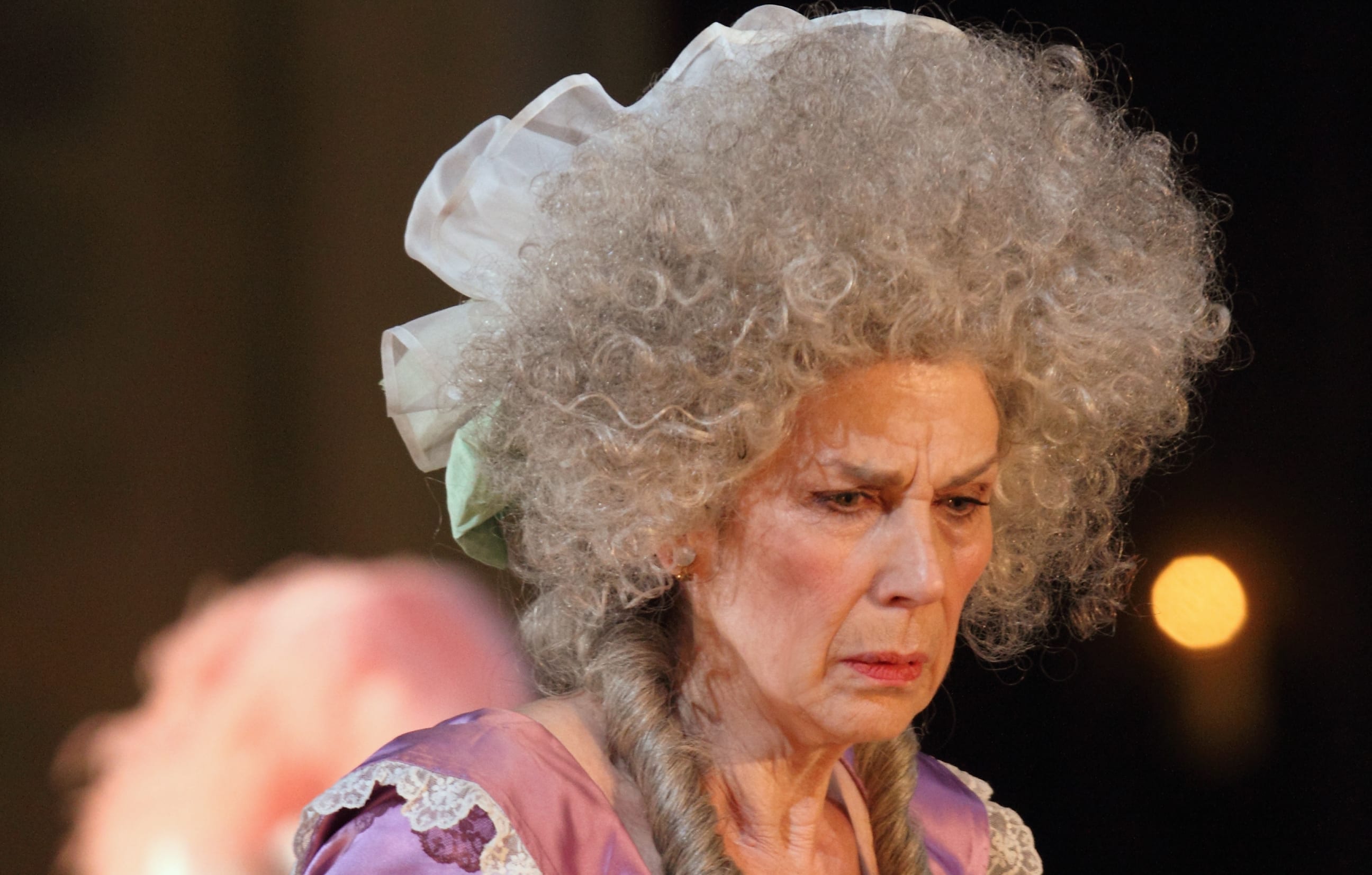 Rosalind Plowright as Countess di Coigny