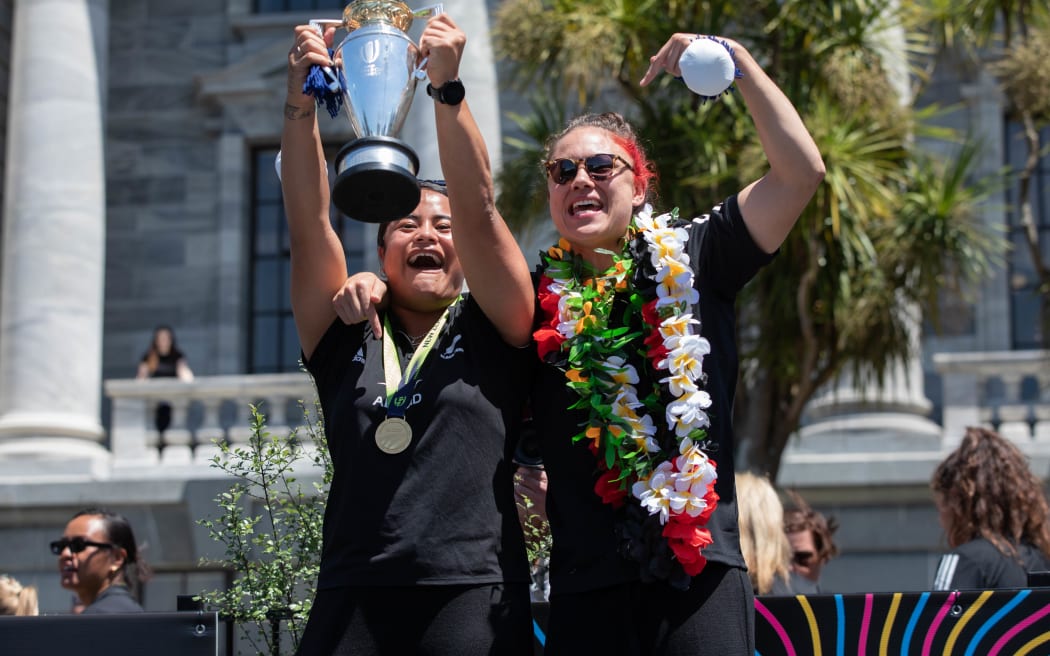 Fans celebrate the Black Ferns at an event at Parliament