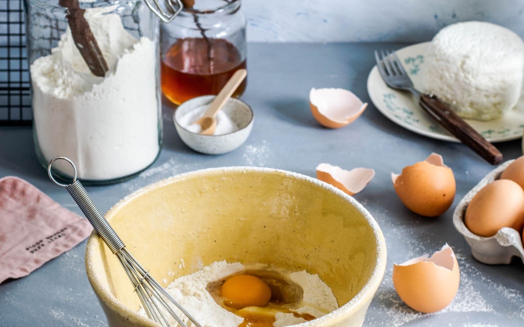 Cake baking preparation
