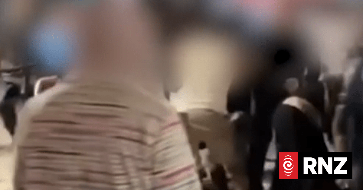 Watch: Video emerges online of mass brawl on Auckland's Karangahape Rd