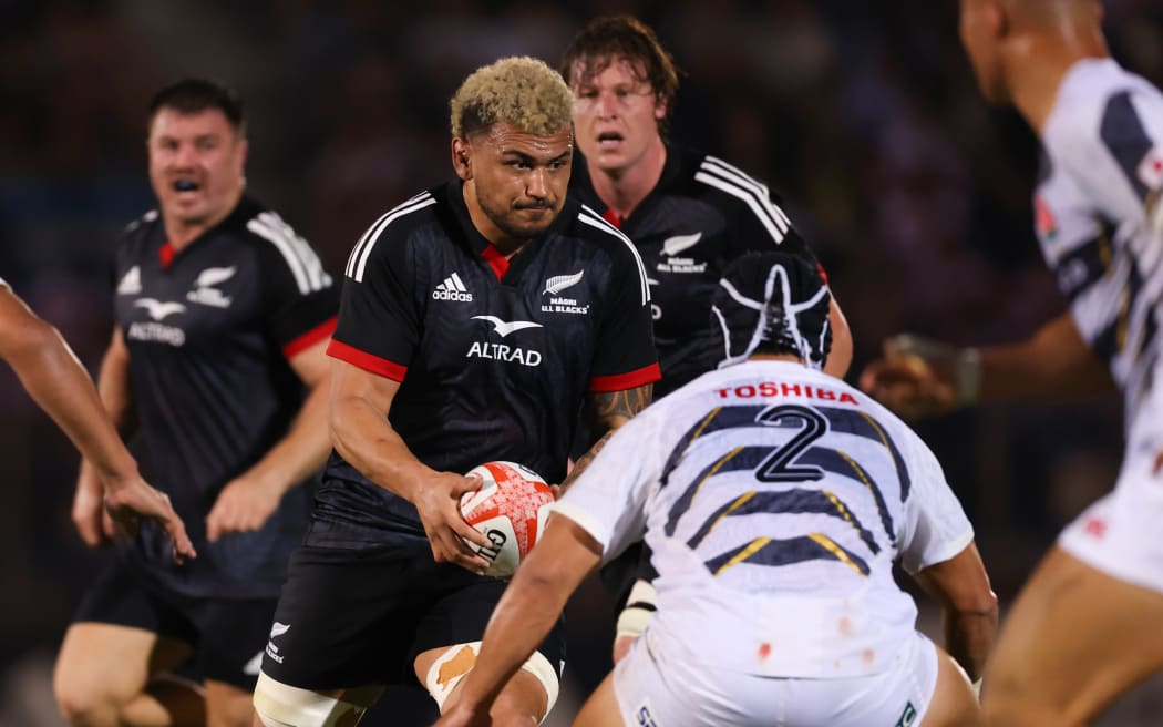 Isaia Walker-Leawere para los Maori All Blacks contra un Japan XV en Tokio el sábado 19 de junio de 2024.