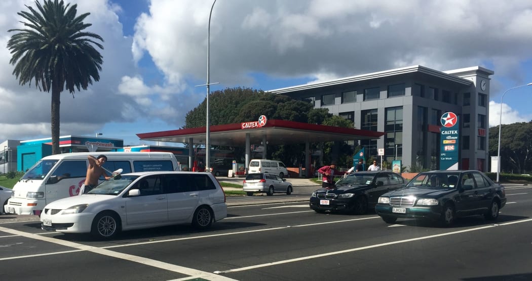 Window washers in South Auckland