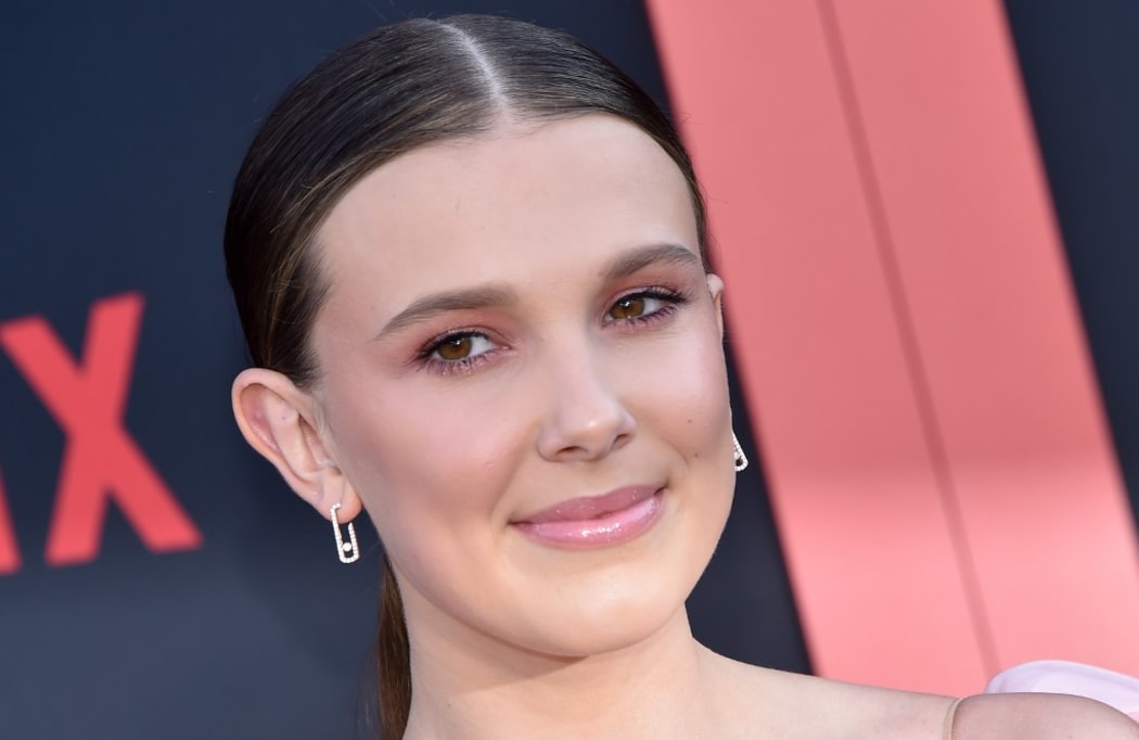 British actress Millie Bobbie Brown attends Netflix's "Stranger Things 3" premiere at Santa Monica high school Barnum Hall on June 28, 2019 in Santa Monica, California. (Photo by Chris Delmas / AFP)